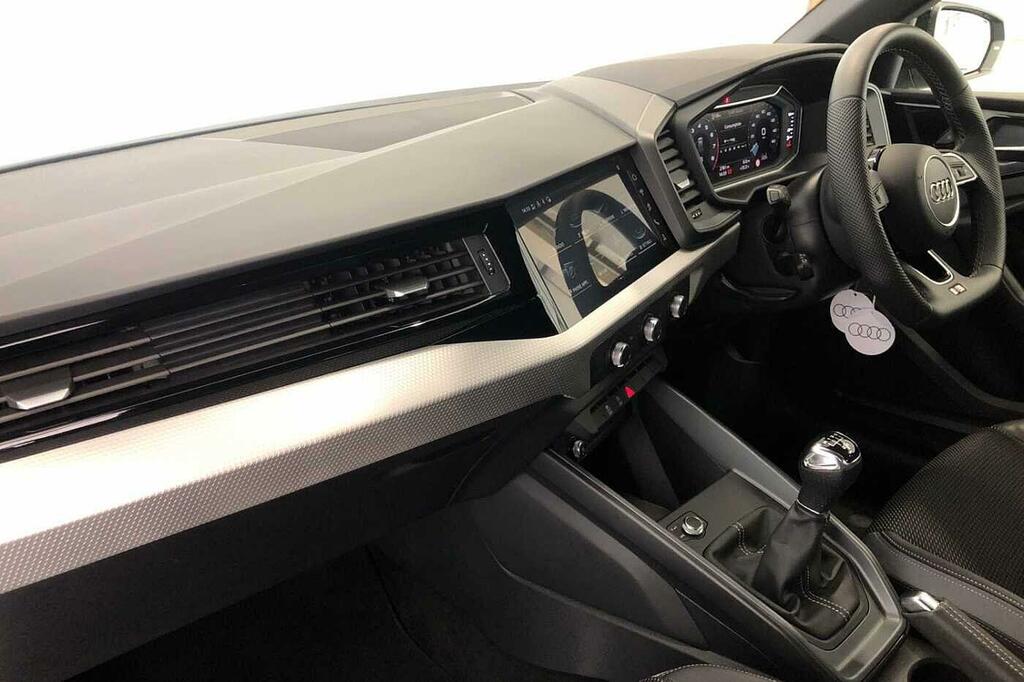 Audi A1 Sport 30 Tfsi 116 Ps S Tronic Blue #2
