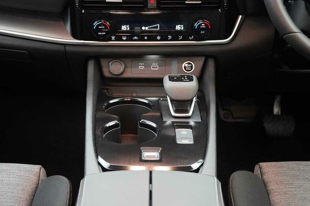 Nissan X-Trail E-4orce Tekna Plus Black #27