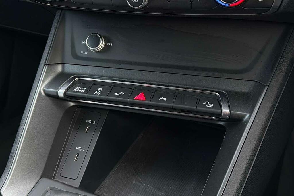 Audi Q3 35 Tfsi S Line Comfortsound Pack Grey #19
