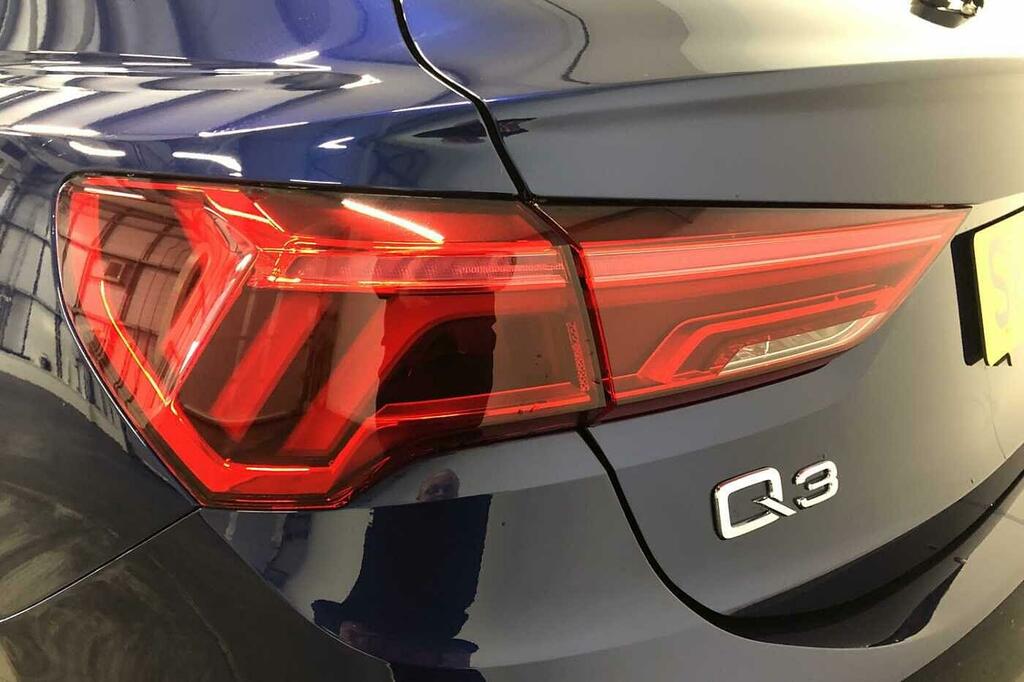 Audi Q3 Suv S Line Tfsi 150 Ps S Tronic Black #23