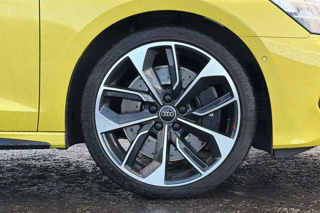 Audi A3 Black Edition Tfsi 333 Ps S Tronic FV74OEU Yellow #5