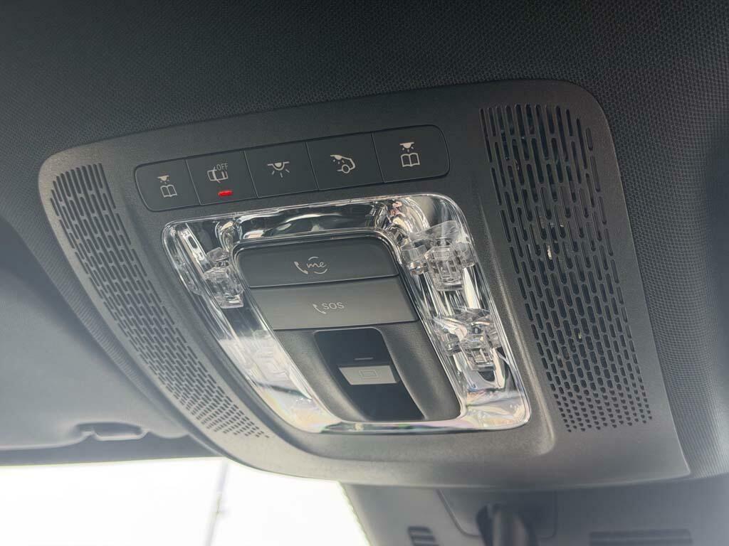 Mercedes-Benz GLA Class 180 Sport Edition Blue #34
