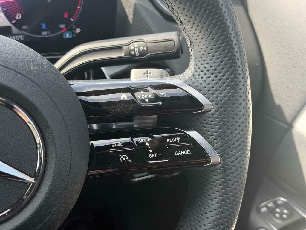 Mercedes-Benz GLA Class 180 Sport Edition Blue #18