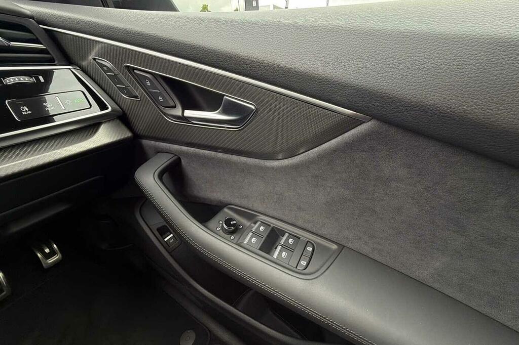 Audi RSQ8 Tfsi 640 Quattro Perform Carbon Black Tiptron Black #11