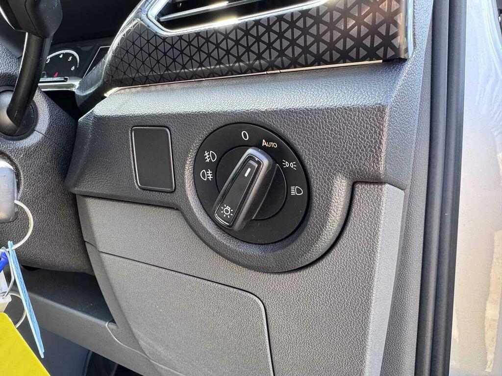 Volkswagen T-Cross First Edition White #18