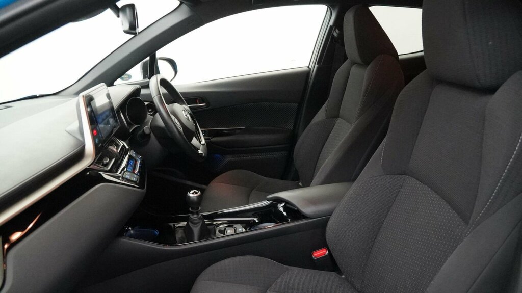 Toyota C-Hr 1.2T Excel Leather White #31