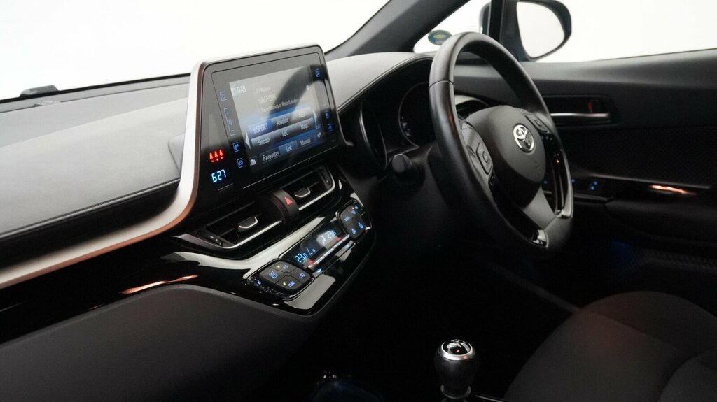 Toyota C-Hr 1.2T Excel Leather White #10
