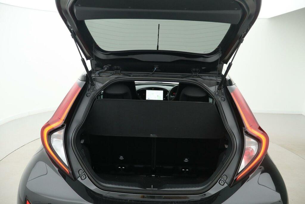 Toyota Aygo X 1.0 Vvt-i Pure Black #13