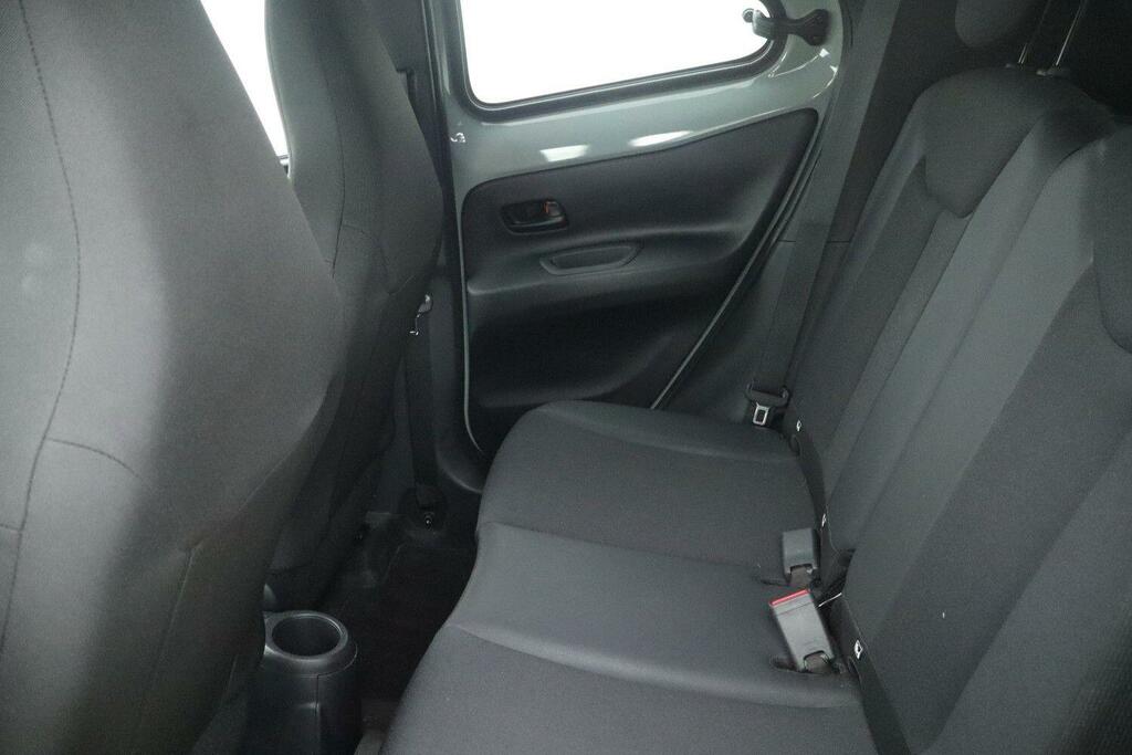Toyota Aygo X 1.0 Vvt-i Pure Black #14