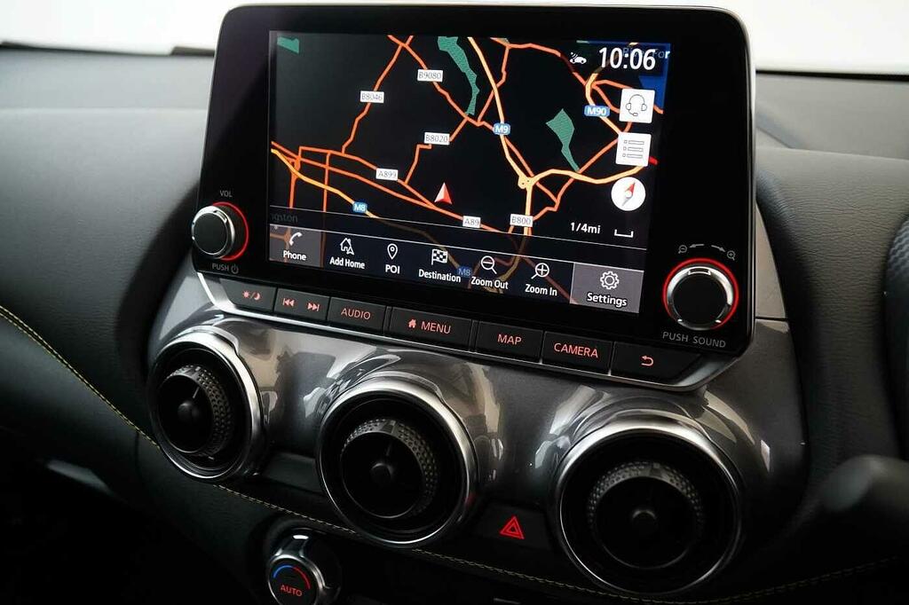 Nissan Juke 1.6 Hybrid Tekna Red #23
