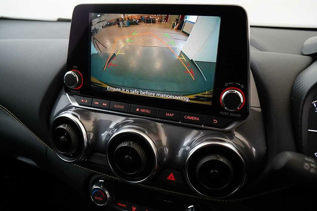 Nissan Juke 1.6 Hybrid Tekna Red #24