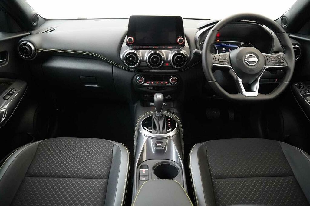 Nissan Juke 1.6 Hybrid Tekna Red #14