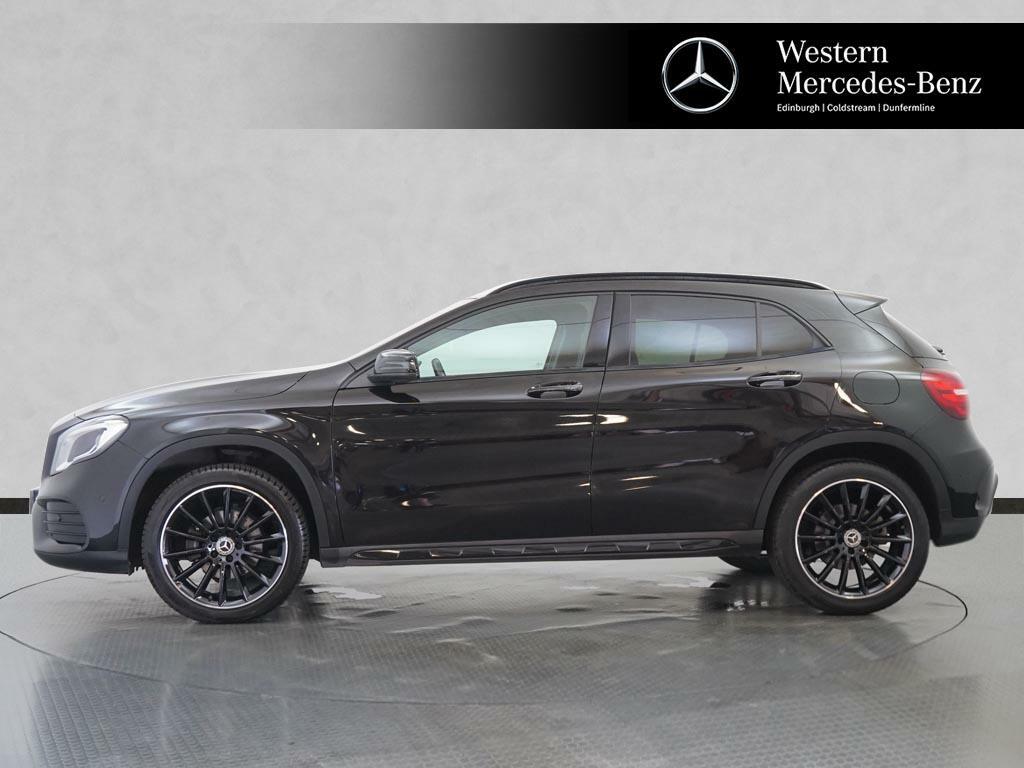 Mercedes-Benz GLA Class 180 Urban Edition Red #8