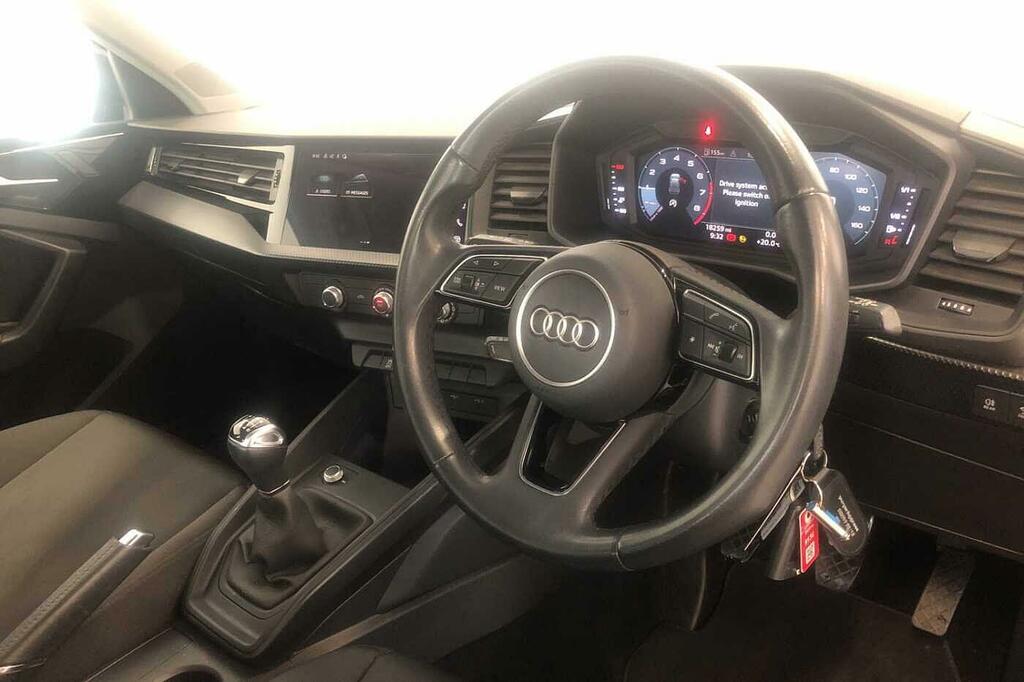 Audi A1 Technik 30 Tfsi 110 Ps 6-Speed Black #6