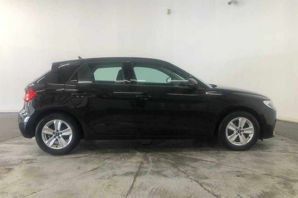 Audi A1 Technik 30 Tfsi 110 Ps 6-Speed Black #4