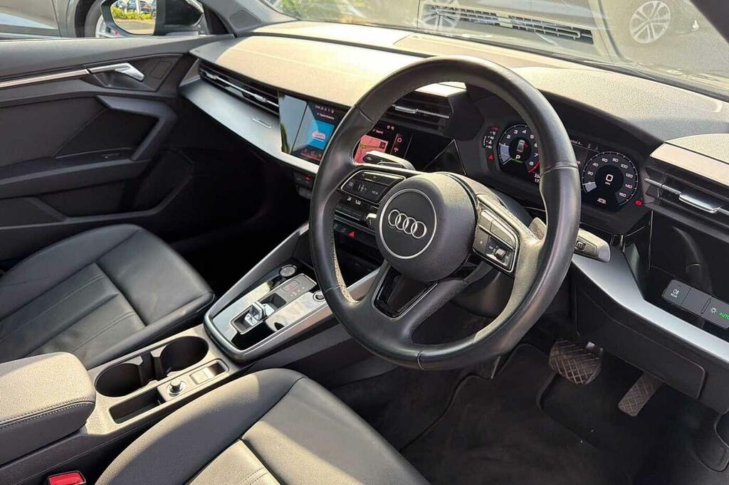 Audi A3 Sport 35 Tfsi 150 Ps S Tronic Black #6