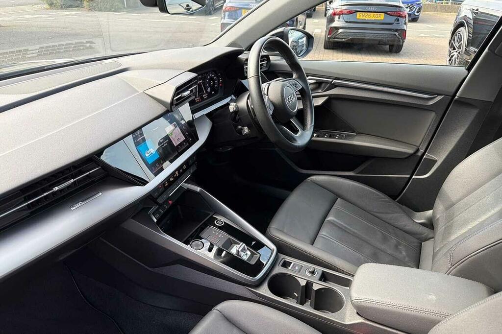 Audi A3 Sport 35 Tfsi 150 Ps S Tronic Black #2