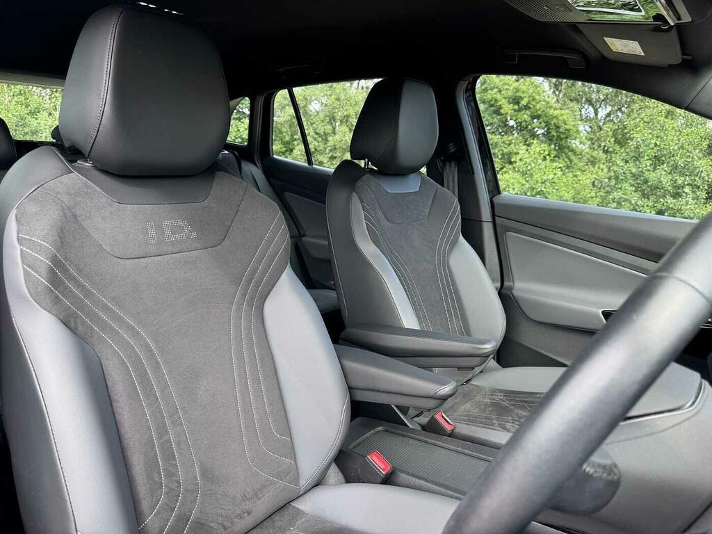 Volkswagen ID.4 Pro Performance 77Kwh Life Suv Blue #17
