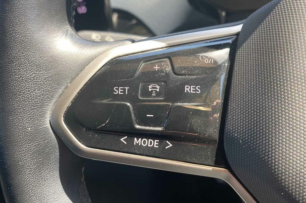 Volkswagen ID.4 Pure 52Kwh Life Red #24