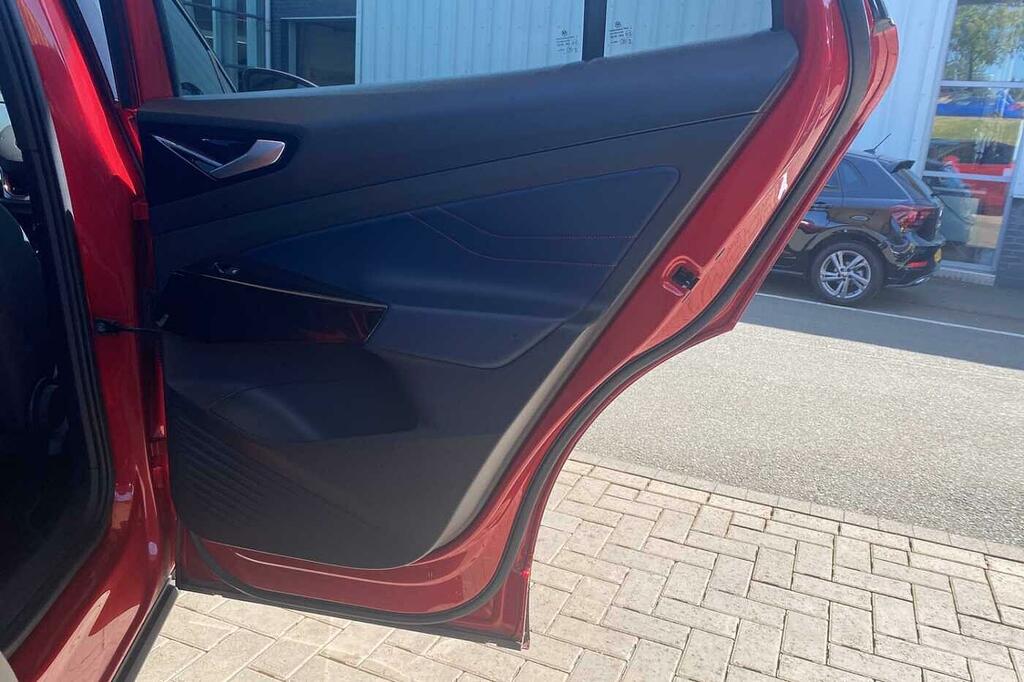 Volkswagen ID.4 Pure 52Kwh Life Red #37