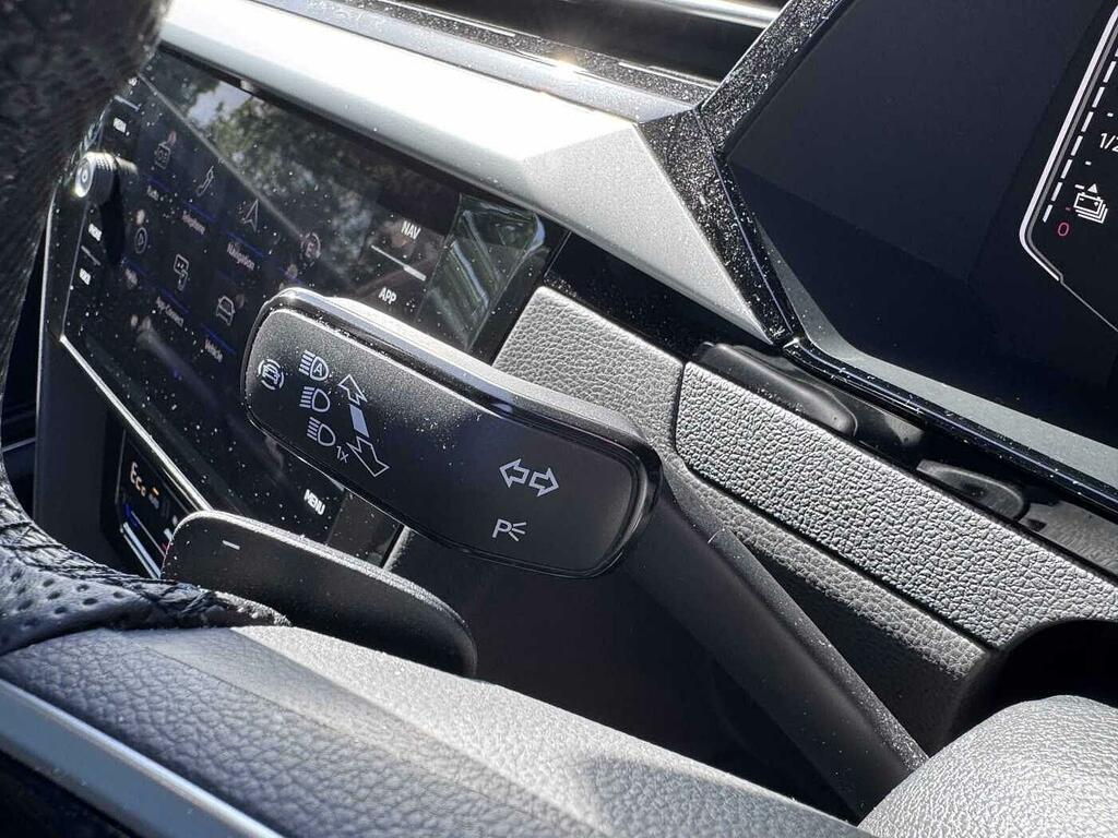 Volkswagen Arteon Arteon R-line Tsi Black #24