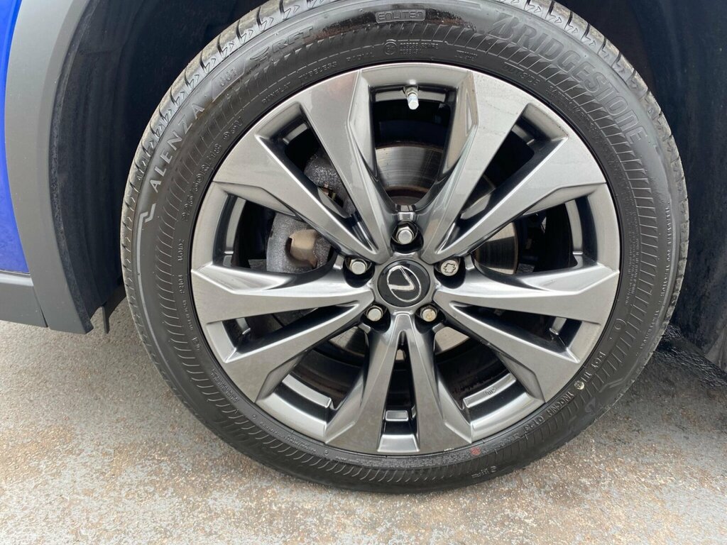 Lexus UX 250H 2.0 F-sport Silver #33