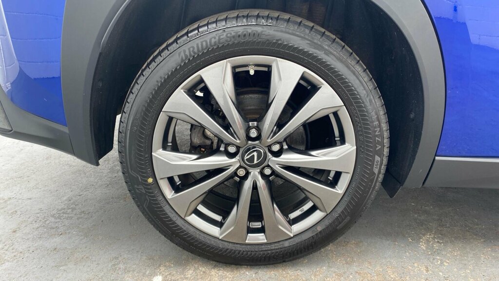 Lexus UX 250H 2.0 F-sport Silver #24