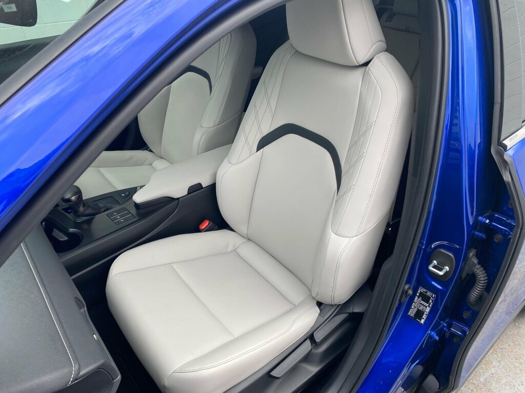 Lexus UX 250H 2.0 F-sport Silver #38