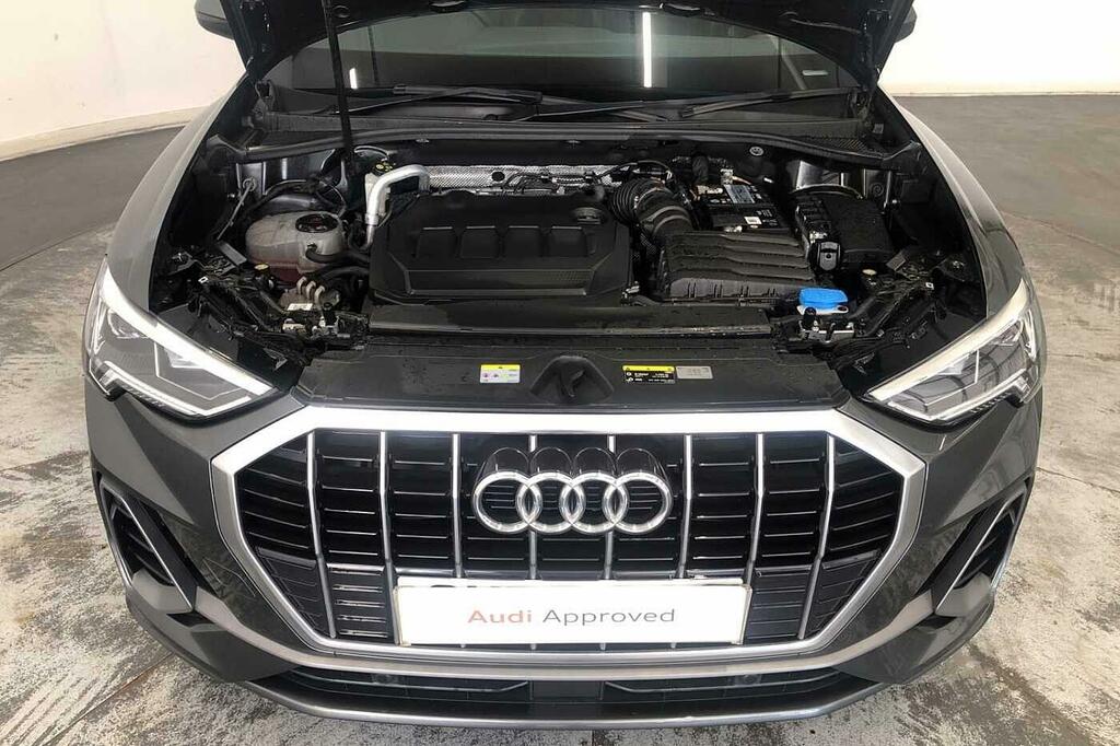 Audi Q3 Black Edition 40 Tdi Quattro 200 Ps S Tronic White #9