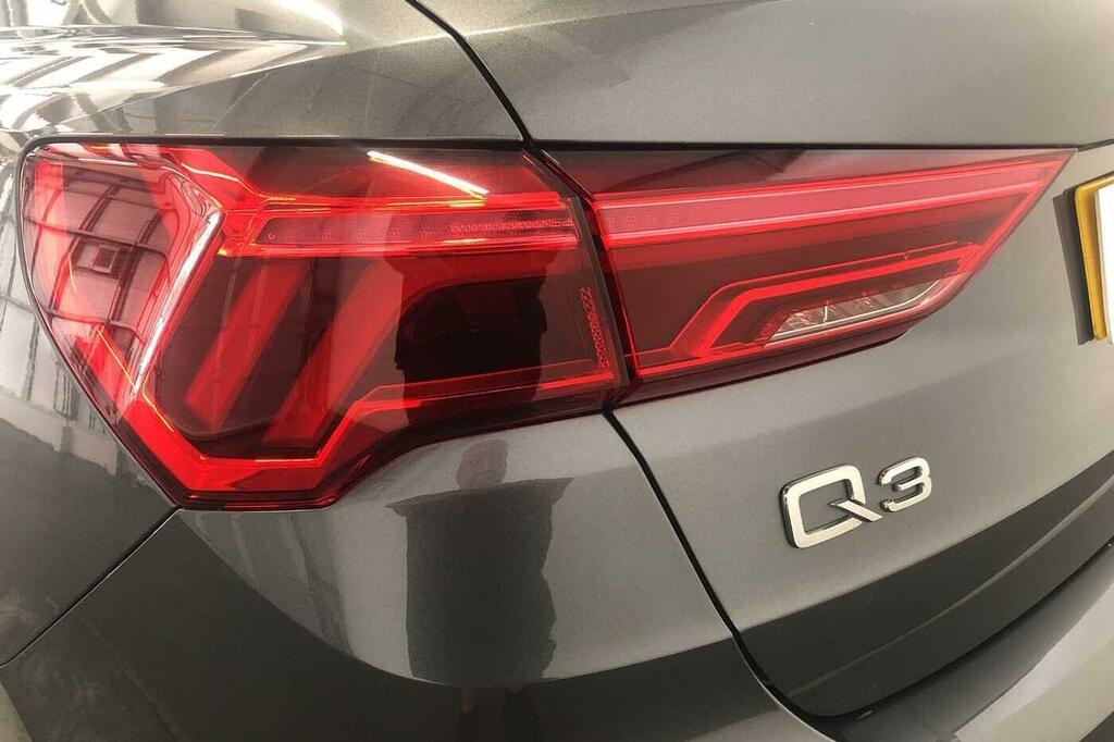 Audi Q3 Black Edition 40 Tdi Quattro 200 Ps S Tronic White #22