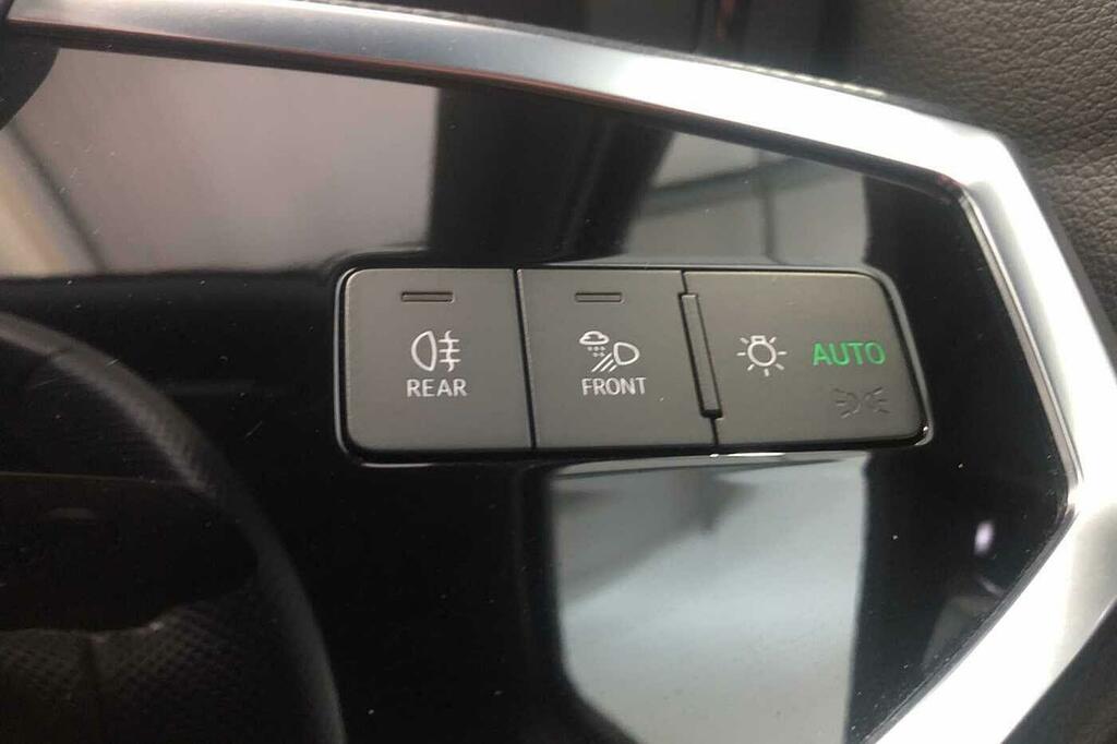 Audi Q3 Black Edition 40 Tdi Quattro 200 Ps S Tronic White #42