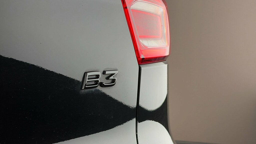 Volvo XC40 Plus, B4 Mild Hybrid, Dark Green #43
