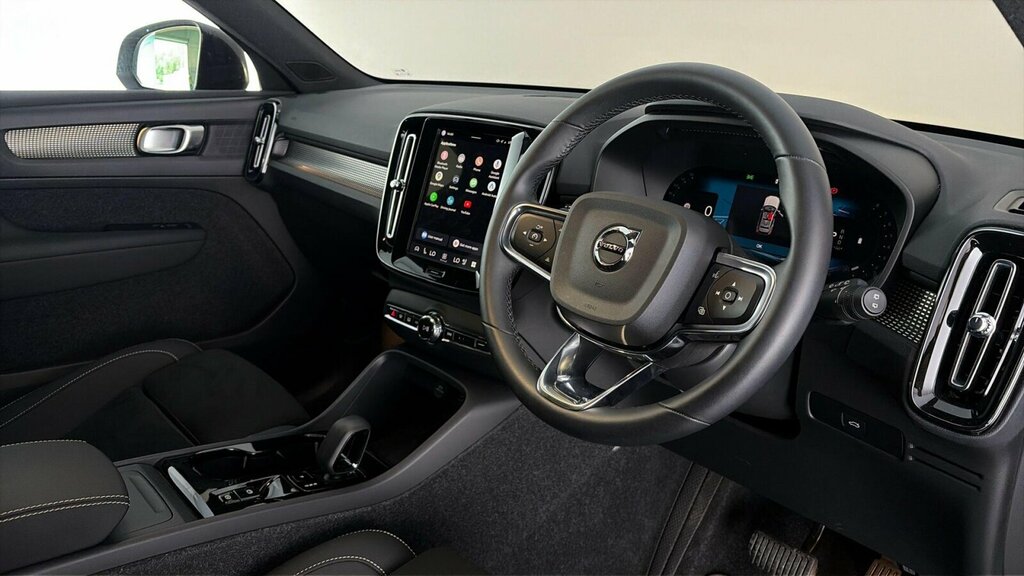 Volvo XC40 2.0 B3 Mhev Plus Black Edition Dct Euro 6 S Black #2