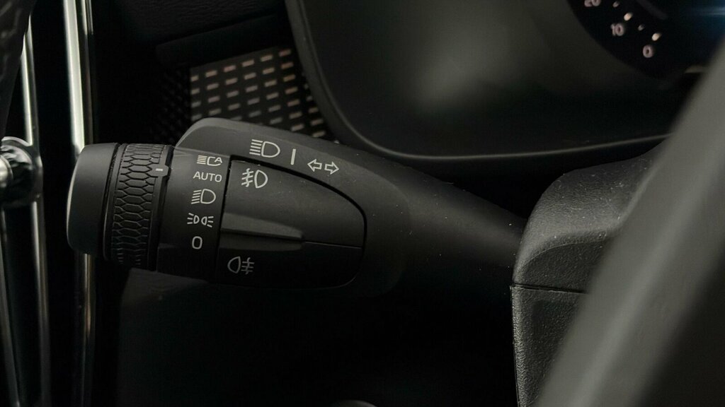 Volvo XC40 Plus, B4 Mild Hybrid, Dark Green #19
