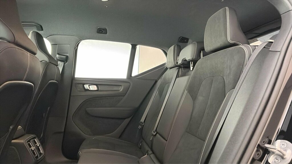 Volvo XC40 Plus, B4 Mild Hybrid, Dark Green #15