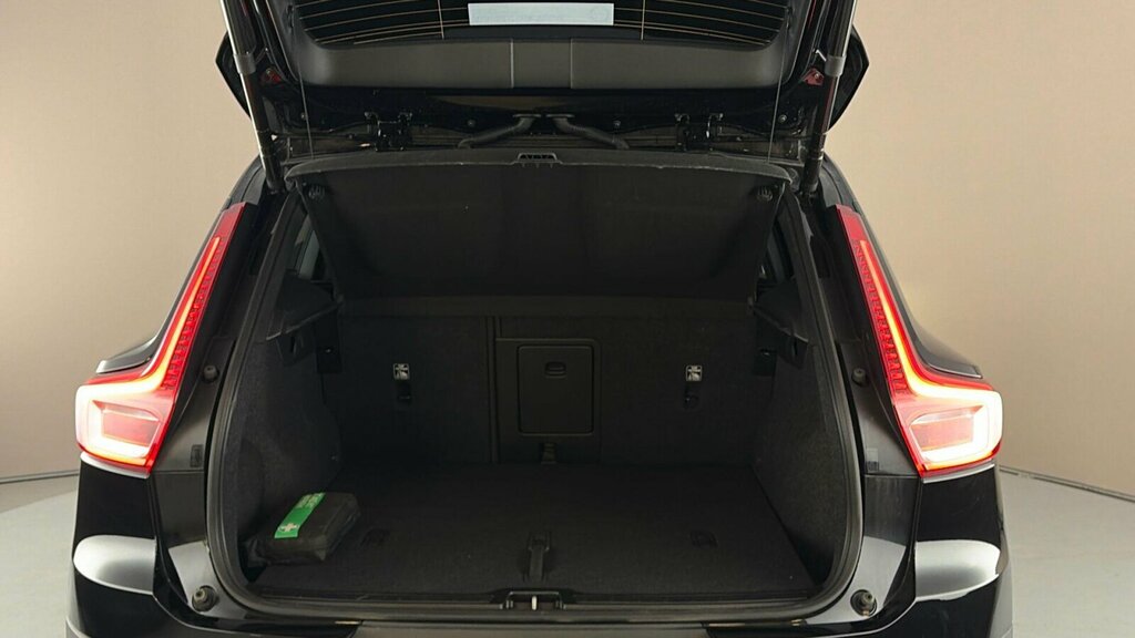 Volvo XC40 Plus, B4 Mild Hybrid, Dark Green #13