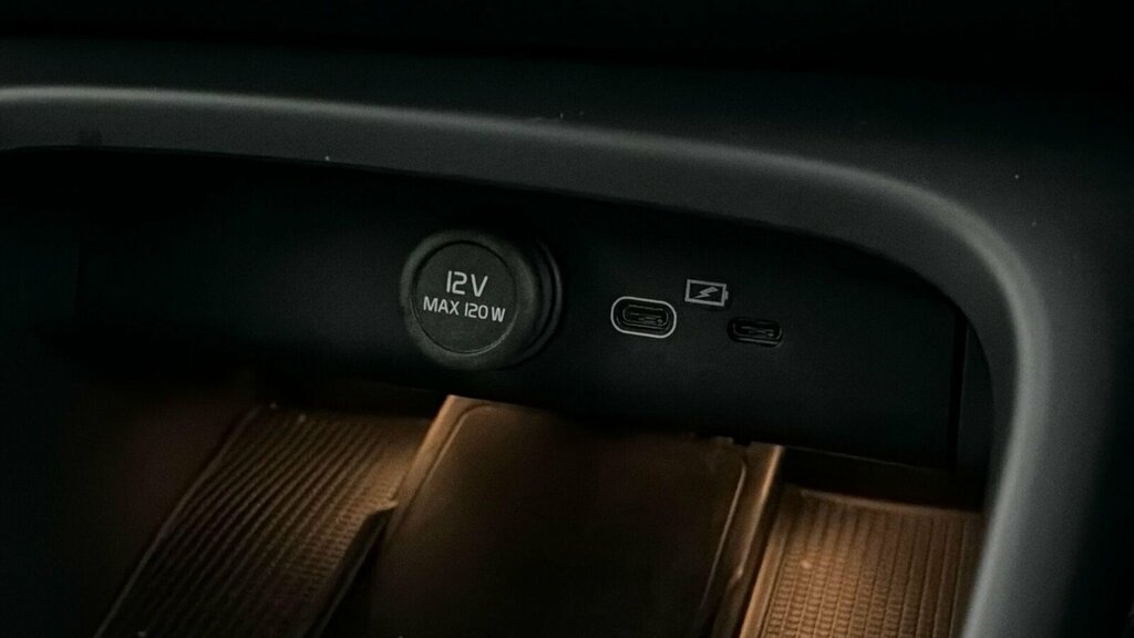 Volvo XC40 Plus, B4 Mild Hybrid, Dark Green #32