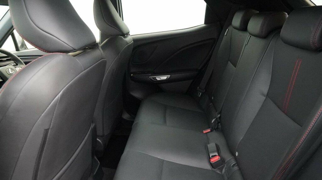 Lexus LBX 1.5 Vvt-ie Premium Plus Design Suv Hybr Red #14
