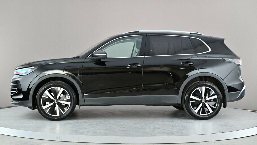 Volkswagen Tiguan 1.5 Tsi Ehybrid Elegance Dsg Black #4