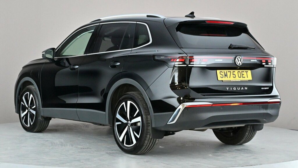 Volkswagen Tiguan 1.5 Tsi Ehybrid Elegance Dsg Black #3