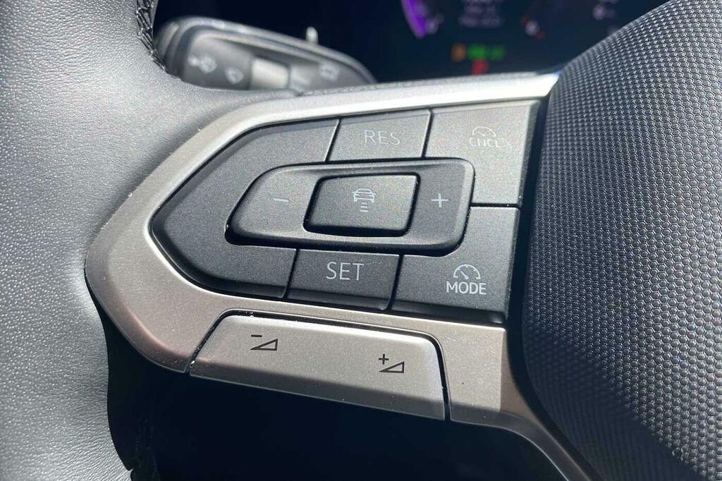 Volkswagen Tayron Life Grey #25