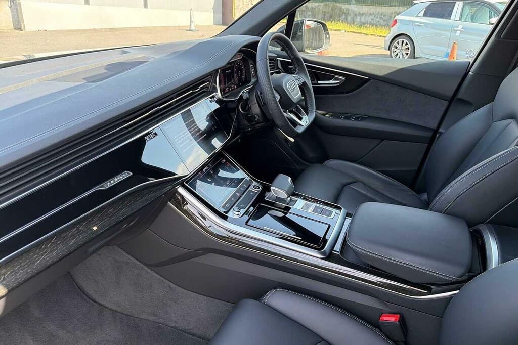 Audi Q7 3.0 Tdi V6 45 Black Edition Suv Tiptron Black #2