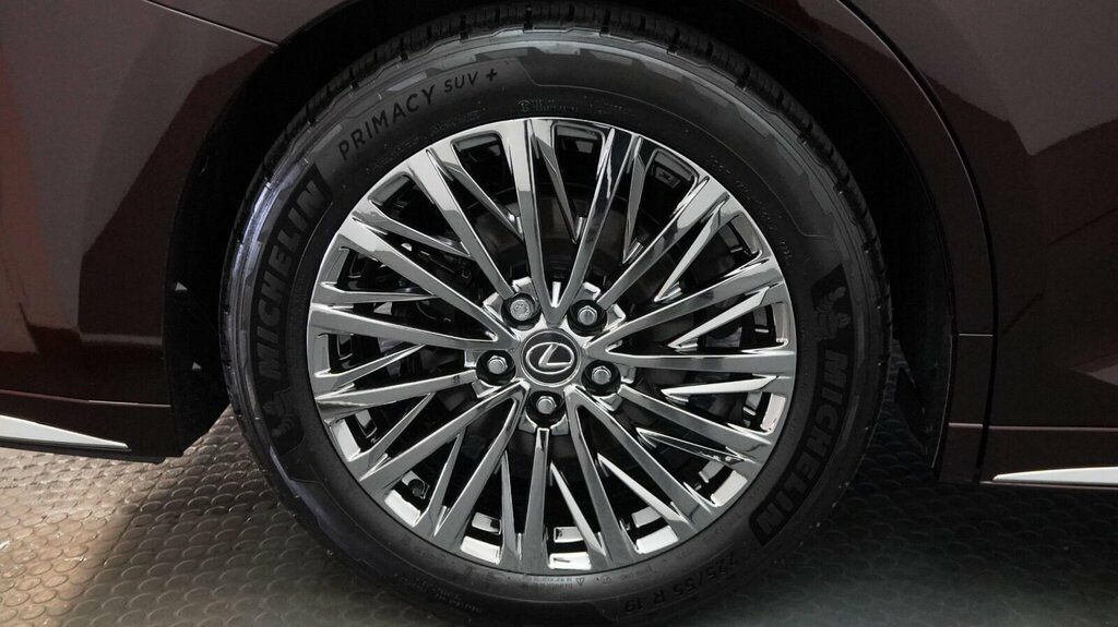 Lexus LM 350H Awd 4 Seat Takumi With Black #27