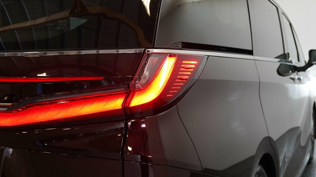 Lexus LM 350H Awd 4 Seat Takumi With Black #35