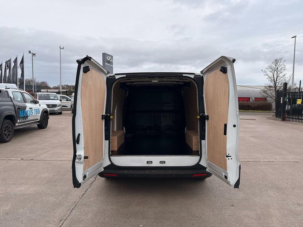 Maxus Deliver 7 77Kwh L1 H1 White #2