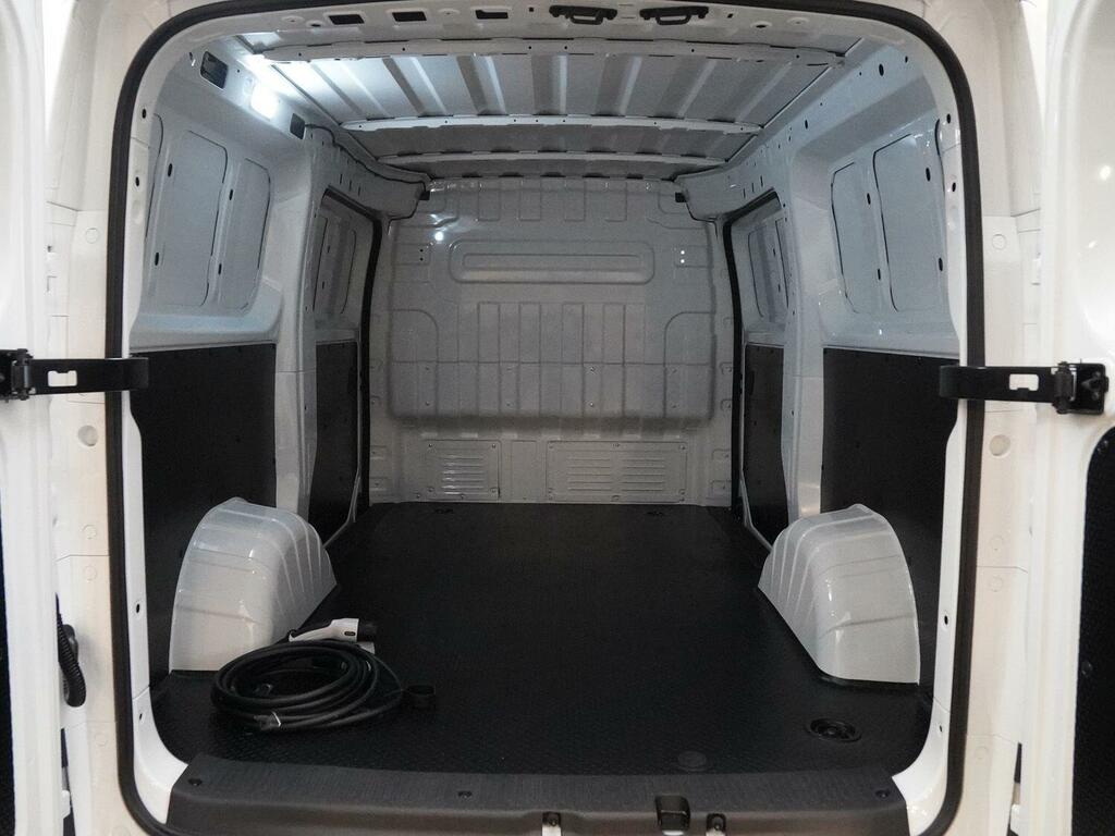 Maxus eDeliver 5 64Kwh Panel Van 6Dr L1 163 Ps White #3