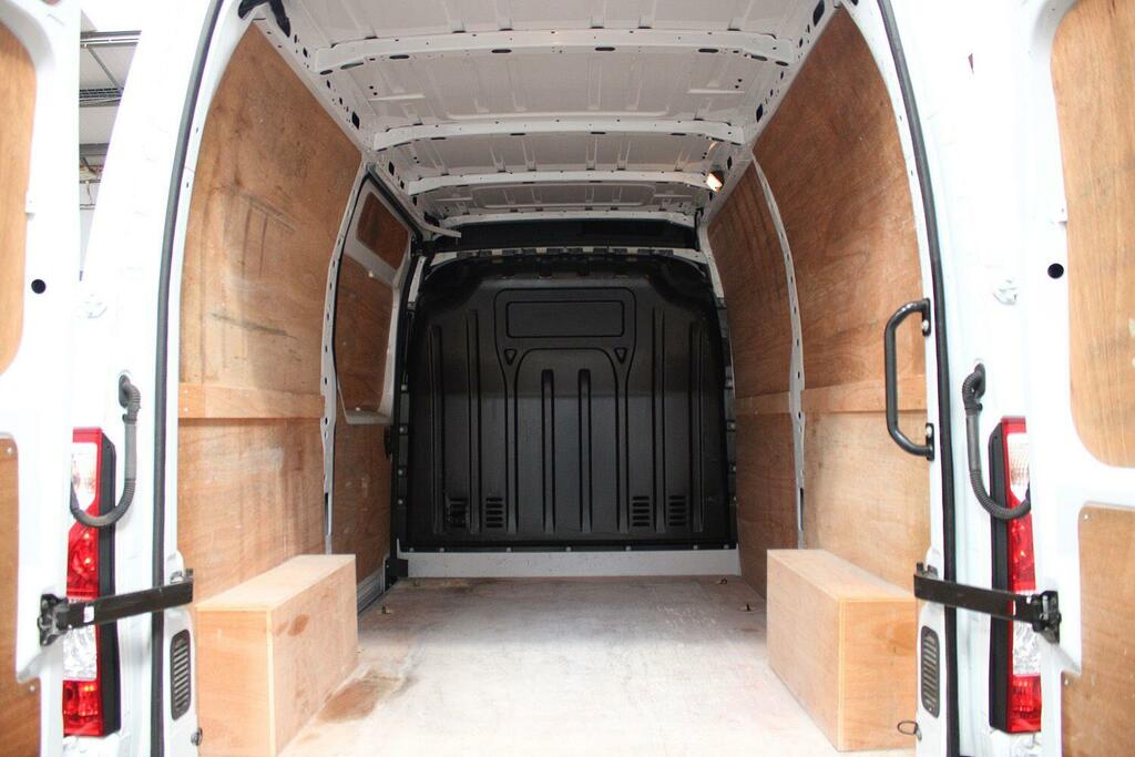 Renault Master 2.3 Dci 35 Advance Panel Van Fwd SH73XOC White #2