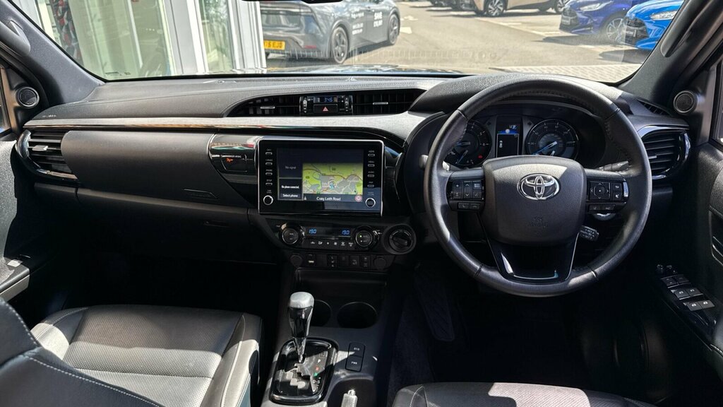 Toyota HILUX 2.8 D-4d Invincible X 4Wd Euro 6 Ss BN24PNX Black #6
