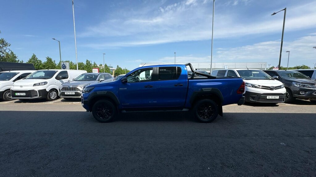 Toyota HILUX 2.8 D-4d Invincible X 4Wd Euro 6 Ss Blue #3