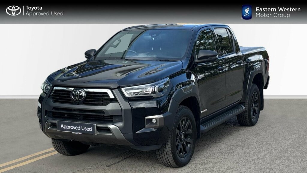 Toyota HILUX 2.8 D-4d Invincible X 4Wd Euro 6 Ss Black #3